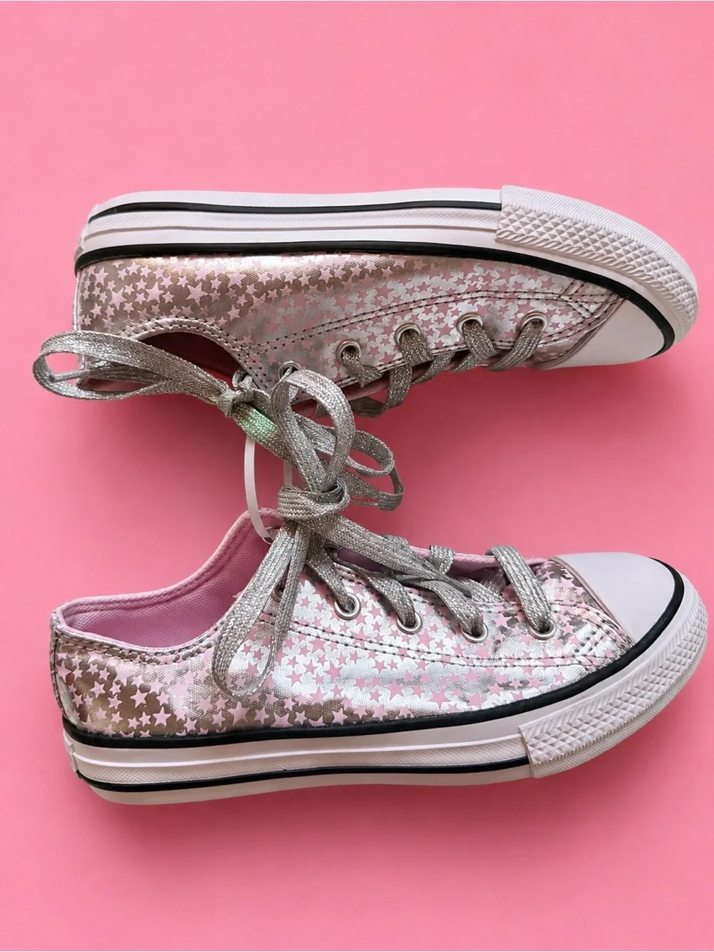 Converse All Star Silver & Pink She’s a Star Kid Tennis Shoes, Size 2 Youth, EUC